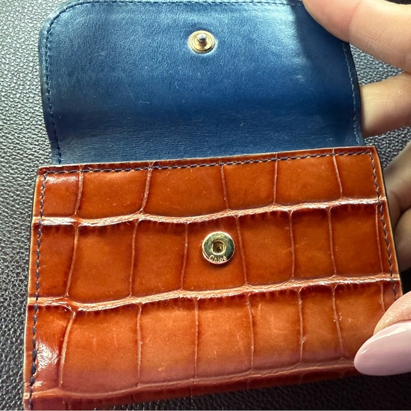 Chloe Mini C Trifold - Picture 3 of 7